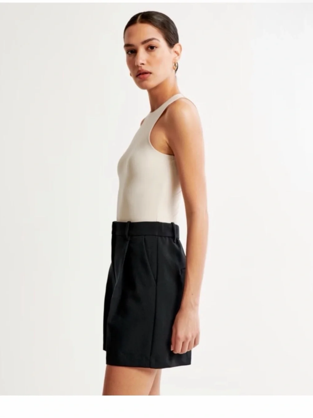 Abercrombie Tailored High-Waist Women's Shorts in Beige